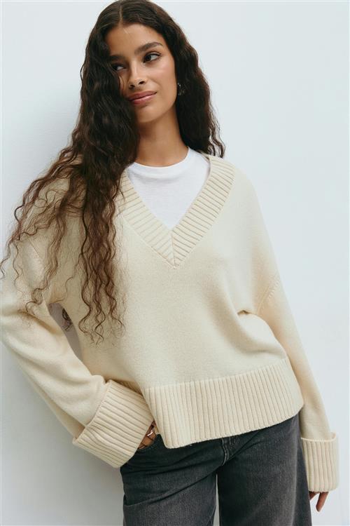 Gina Tricot - V-neck knitted sweater - Striktrøjer - Hvid - M - Dame