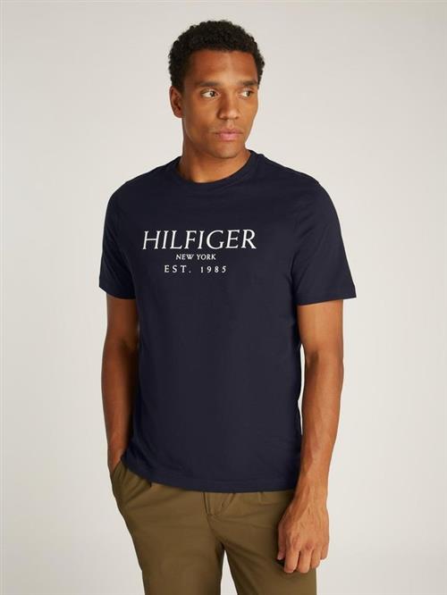 Se BIG HILFIGER TEE hos Din tøjmand