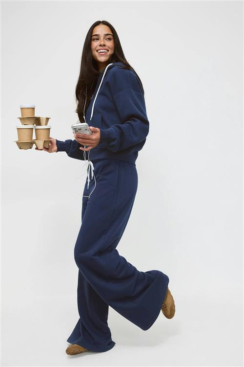 Gina Tricot - Comfy low sweatpants - Joggingbukser - Blå - M - Dame