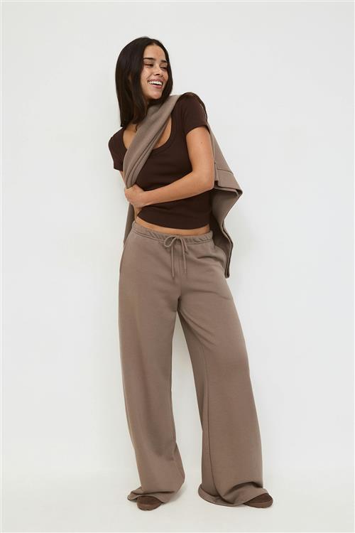 Gina Tricot - Comfy low sweatpants - Joggingbukser - Beige - XS - Dame