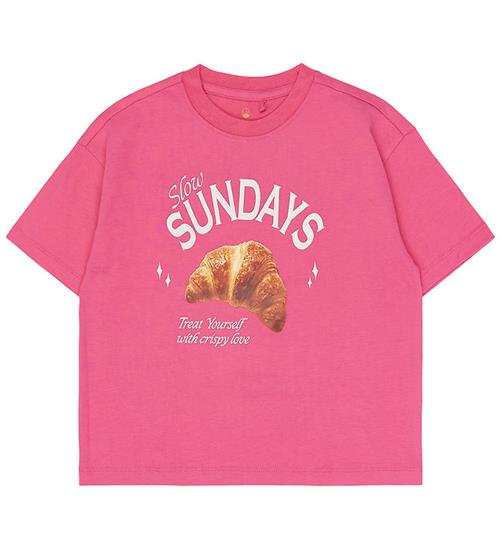 The New T-shirt - TnSuzette - Carmine Rose