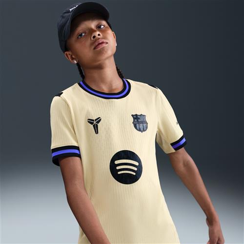 FC Barcelona 2025/26 Match Away Kobe Dri-FIT ADV Authentic-fodboldtrøje til større børn - brun