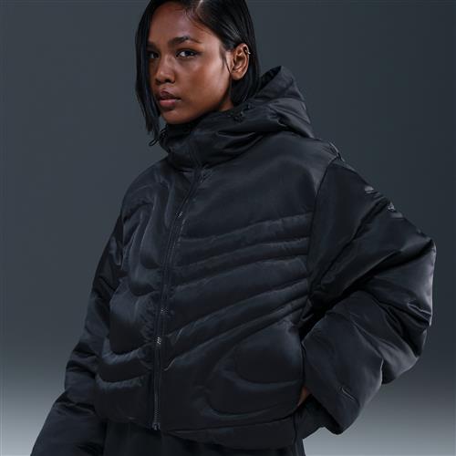 Oversized Nike Swoosh Series Therma-FIT-dynejakke til kvinder - sort