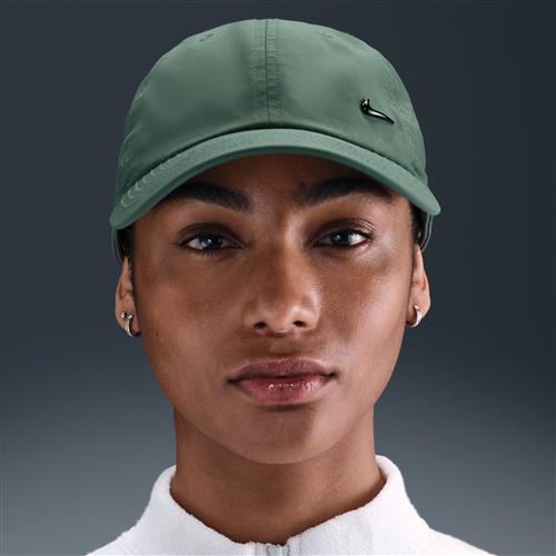 Ustruktureret Nike Dri-FIT Club-metal-Swoosh-kasket - grå