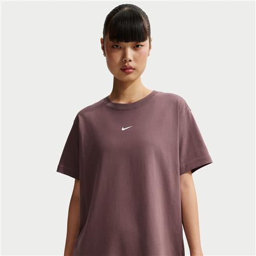Oversized Nike Classic T-shirt til kvinder - lilla