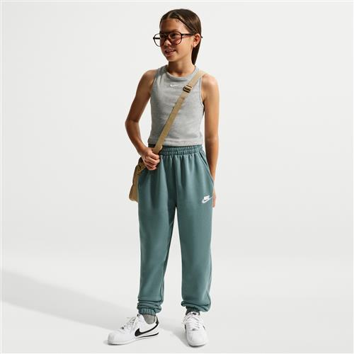Løstsiddende Nike Club Fleece-bukser til større børn - grå