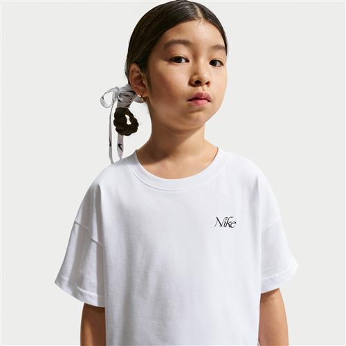 Nike -T-shirt med firkantet pasform til større børn (piger) - hvid