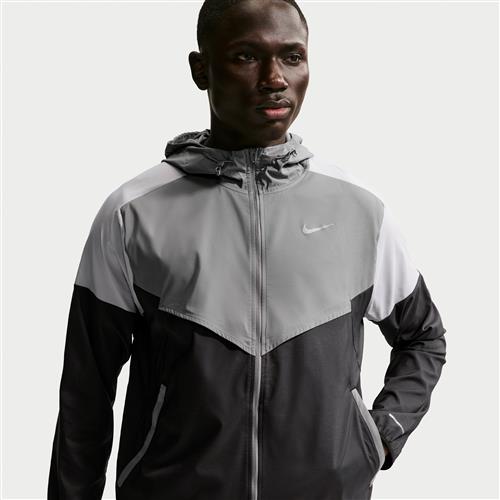 Nike Impossibly Light Windrunner-løbejakke til mænd - grå