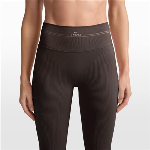NikeSKIMS Ribbed Seamless Straight-leggings (86 cm) til kvinder - brun
