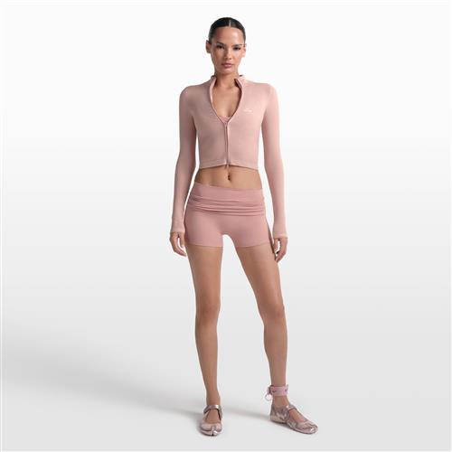 NikeSKIMS Matte-shorts (8 cm) med foldbar linning til kvinder - Pink