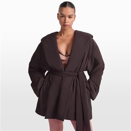 NikeSKIMS Woven Nylon Wrap-frakke til kvinder - brun