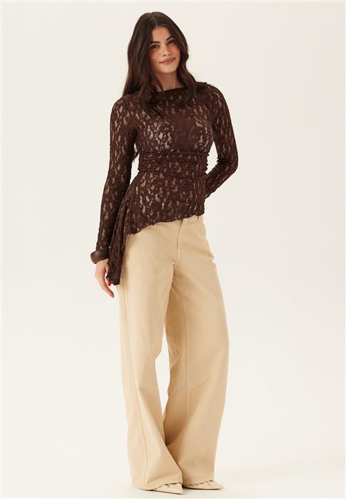 BUBBLEROOM Asymmetric Lace Top