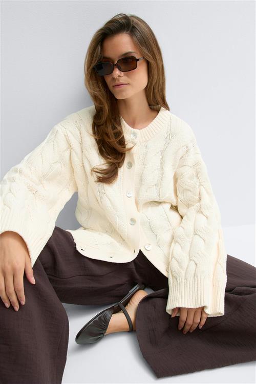 Gina Tricot - Chunky knitted cable cardigan - Striktrøjer - Hvid - XS - Dame