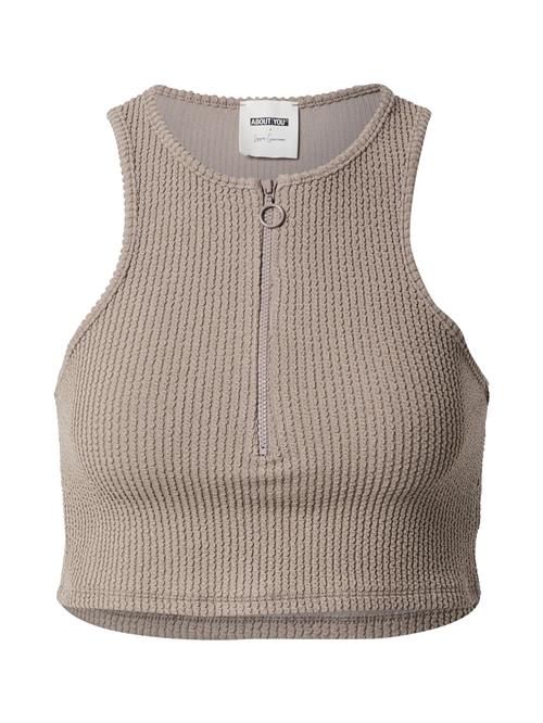 ABOUT YOU x Laura Giurcanu Overdel 'Ida'  mokka