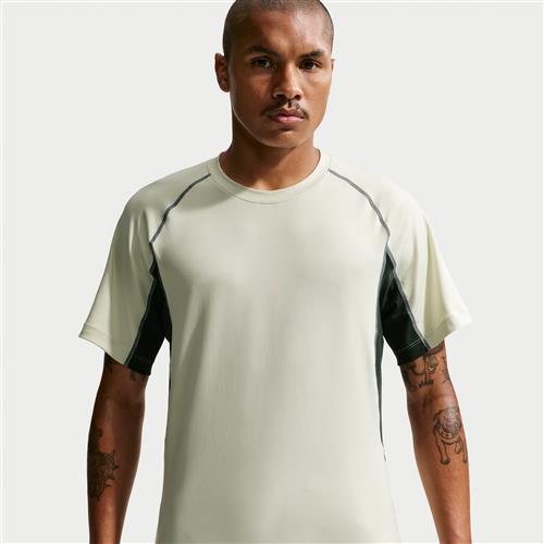Kortærmet Nike ACG "Wildsee" Dri-FIT-basislagsoverdel til mænd - grøn