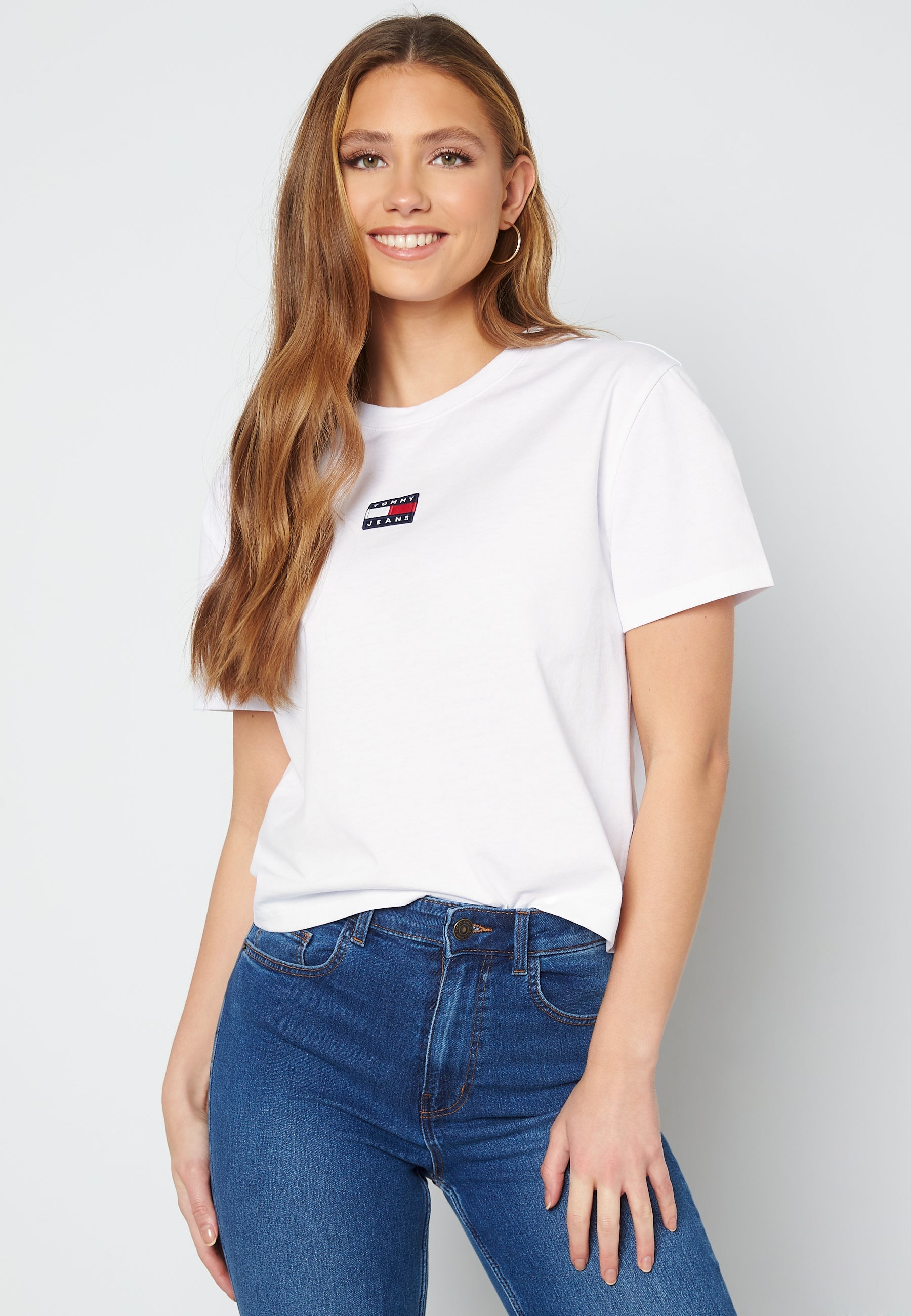 TOMMY JEANS Center Badge Tee