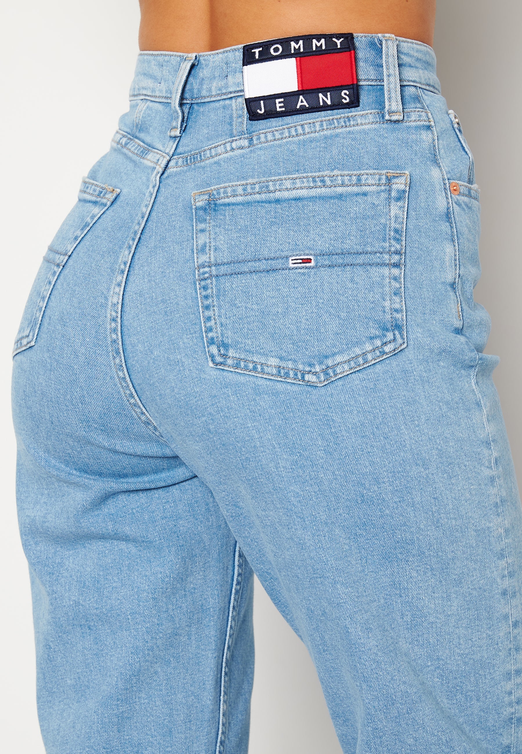 TOMMY JEANS Mom Jeans