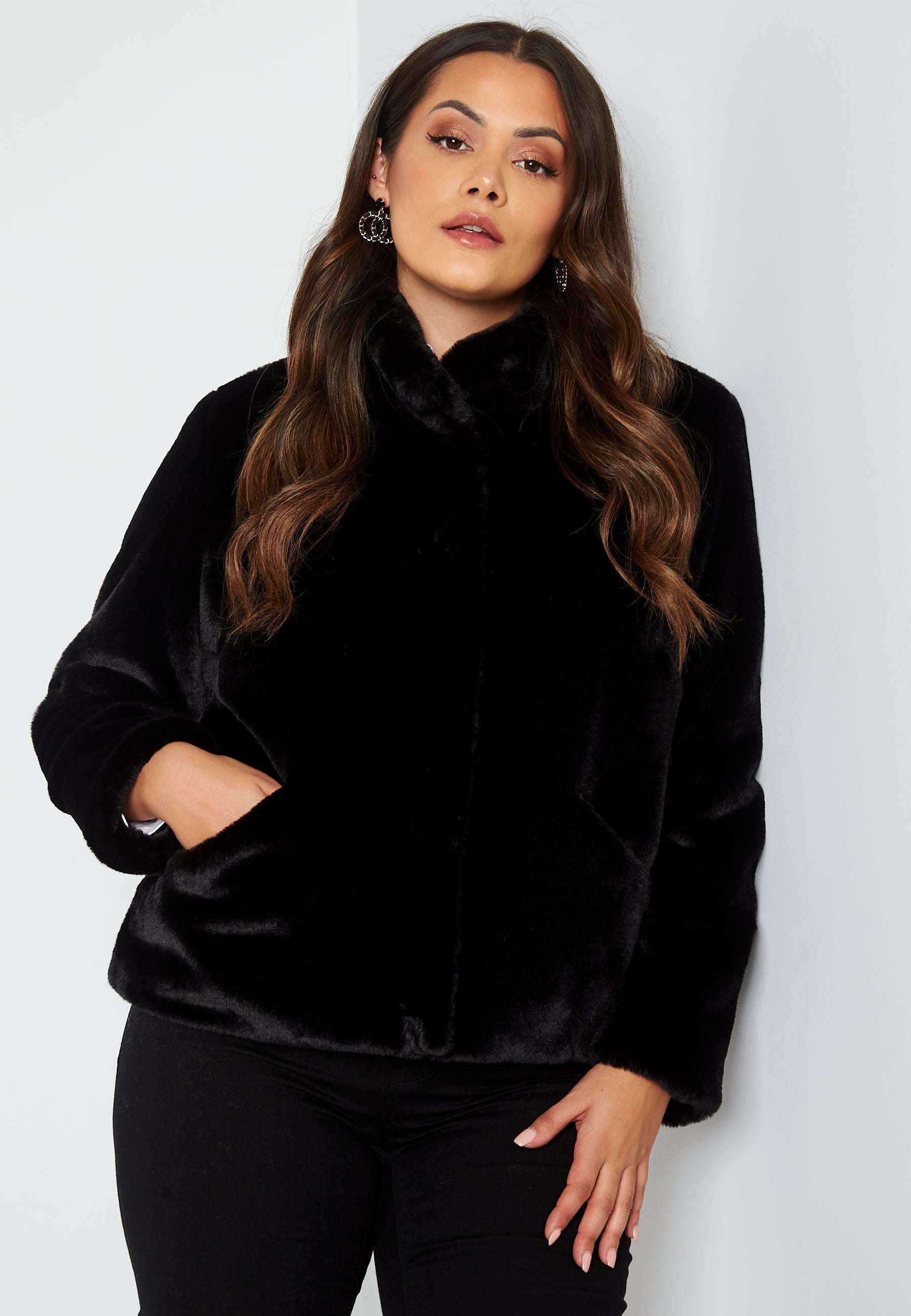 Bubbleroom Vida Faux Fur Jacket