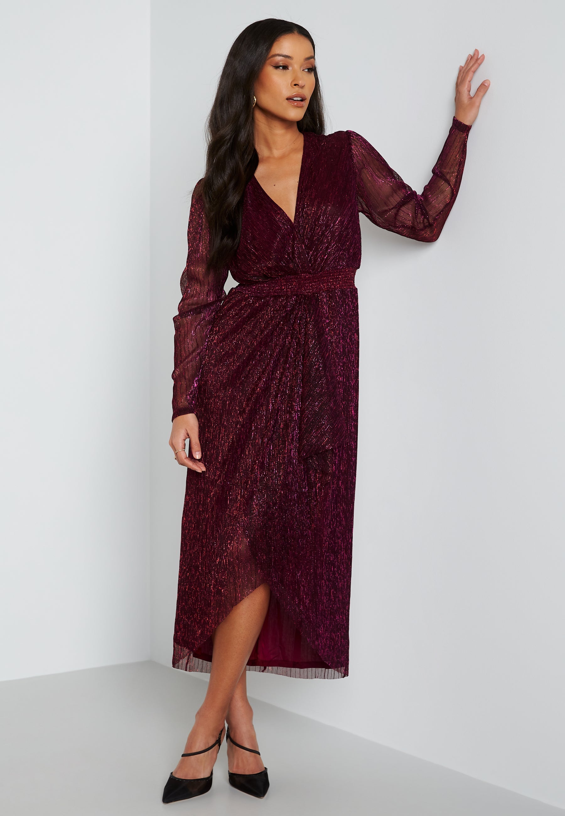 FOREVER NEW Izzy Plisse Midi Dress
