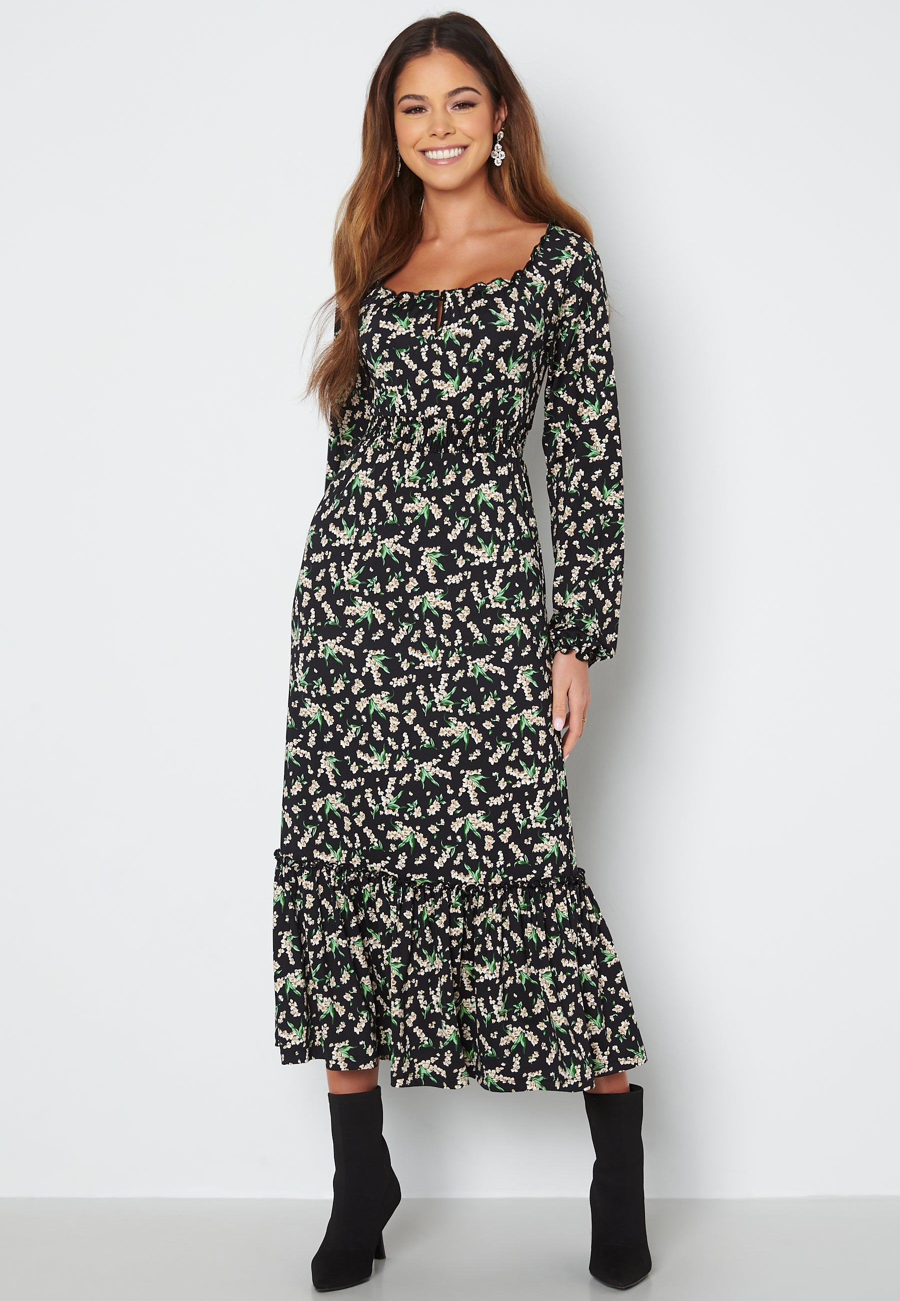 Happy Holly Lacey long sleeve dress