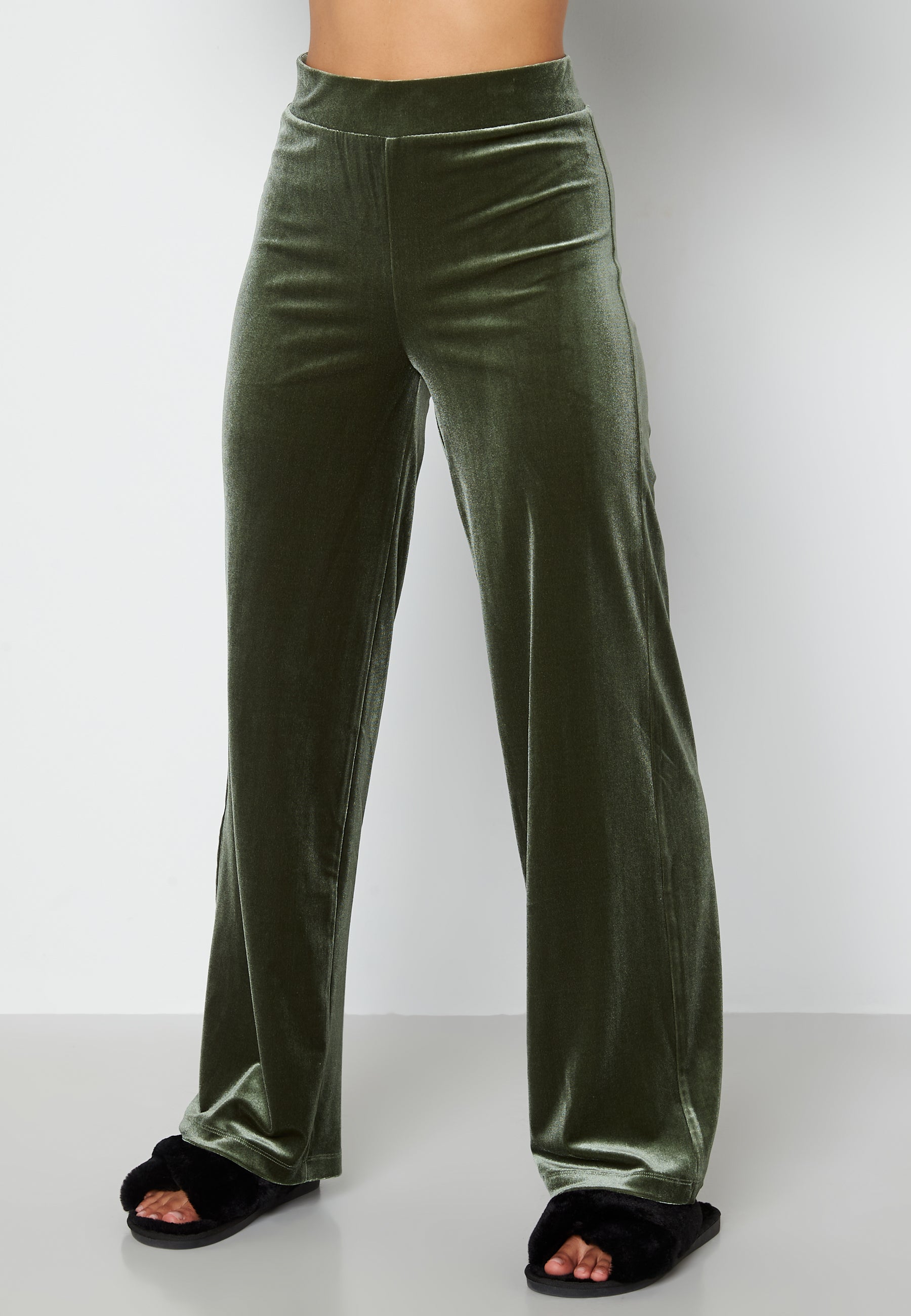 Happy Holly Yesly velvet pants