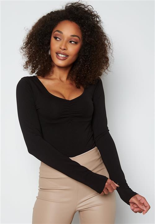 BUBBLEROOM Isolde deep v-neck top