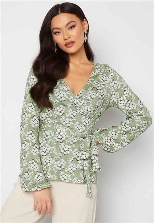 Happy Holly Amanda puff sleeve wrap top