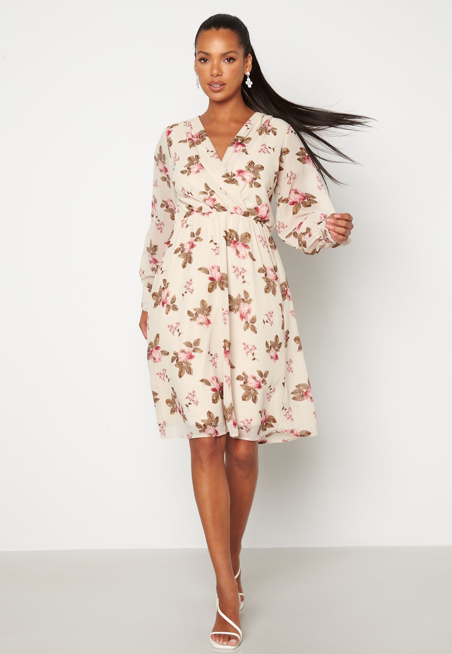 Bubbleroom Occasion Loelle Chiffon Dress