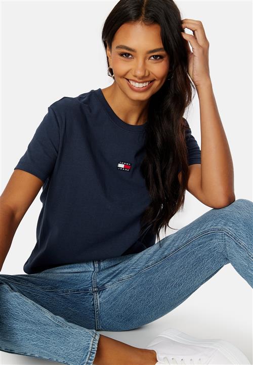TOMMY JEANS Badge Tee