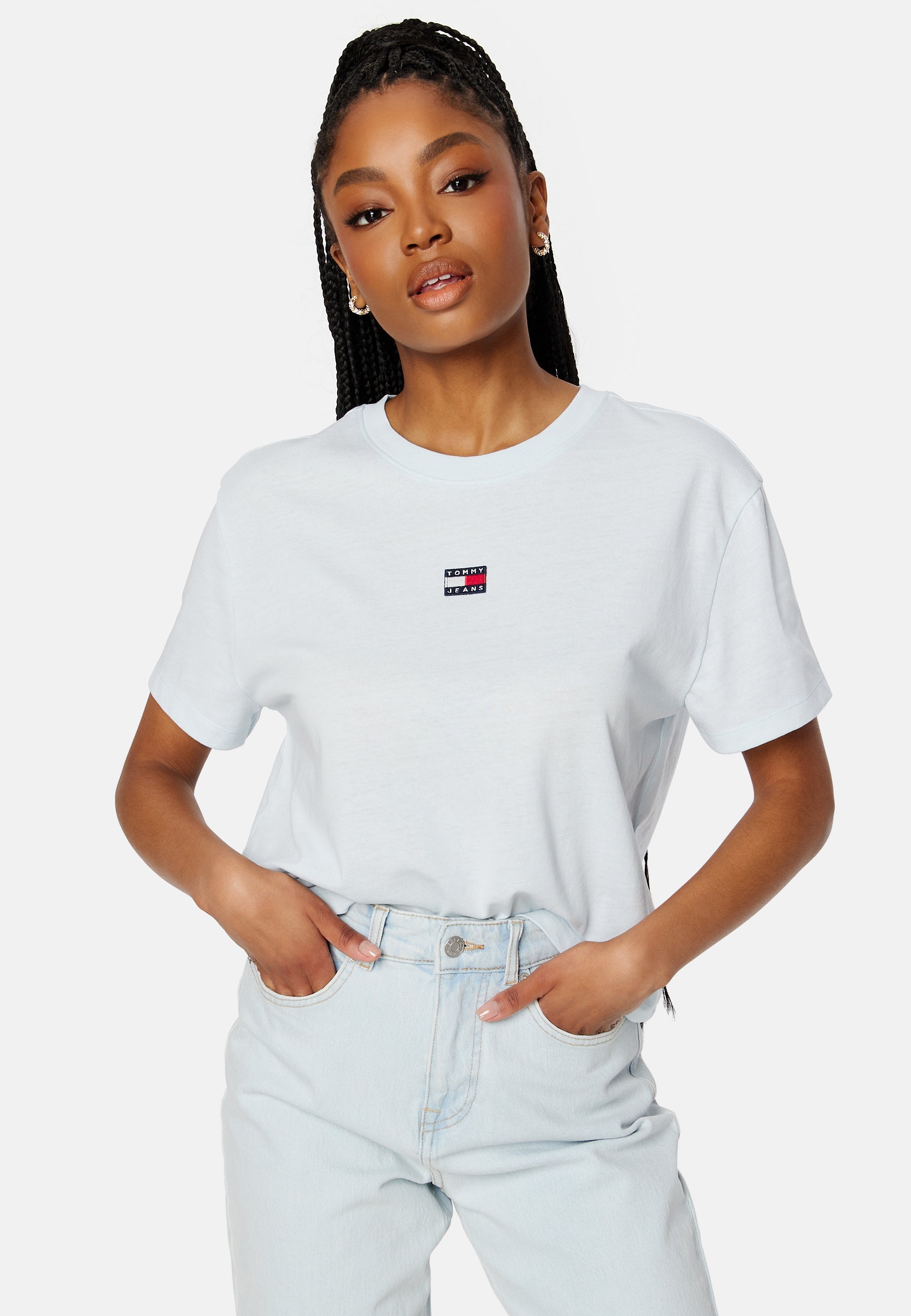 TOMMY JEANS Badge Tee