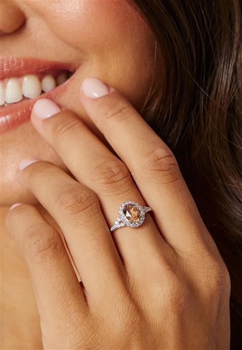 LILY AND ROSE Luna Ring