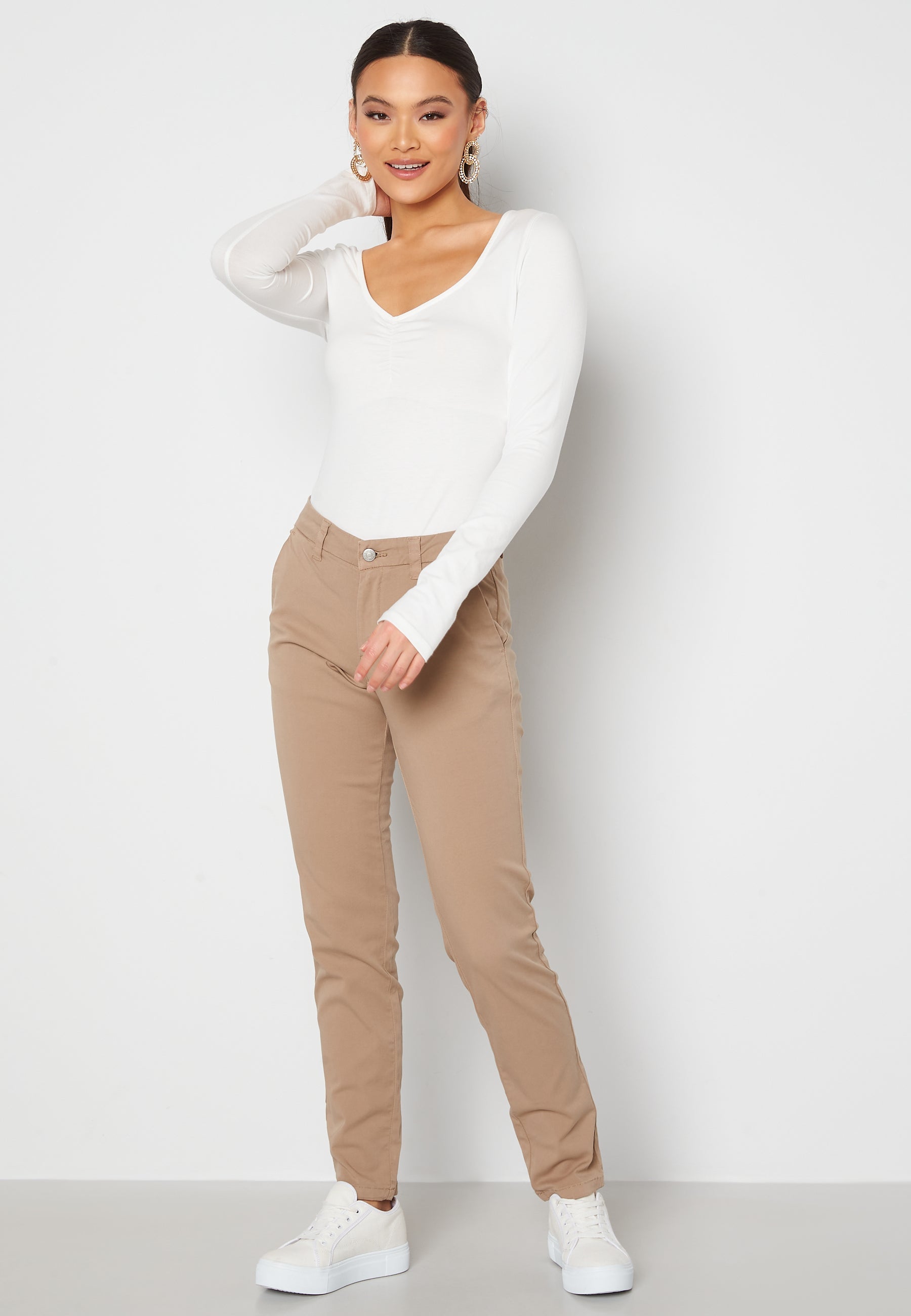 SELECTED Miley MW Chino