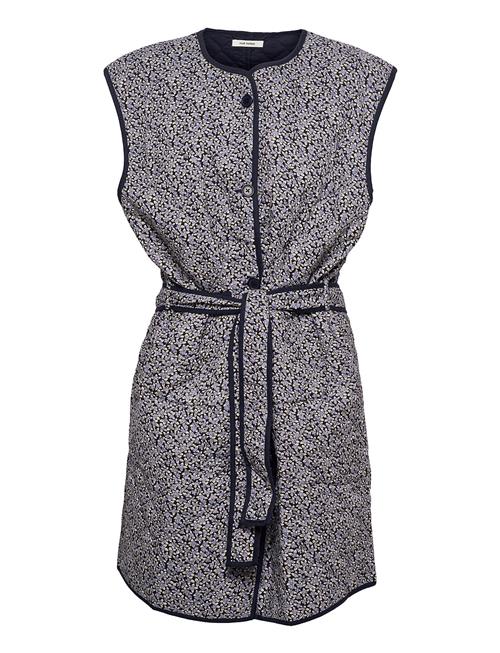 nué notes | Ozzie Vest | 36