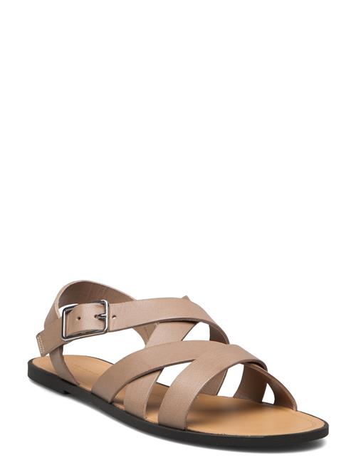 VAGABOND | Tia 2.0 | 38