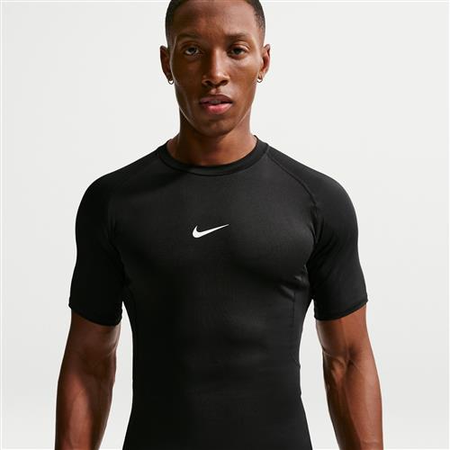 Tætsiddende Nike Pro Dri-FIT-fitnessoverdel med korte ærmer til mænd - sort