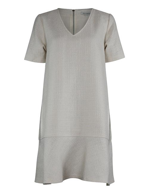 Six Ames | Betty | 42