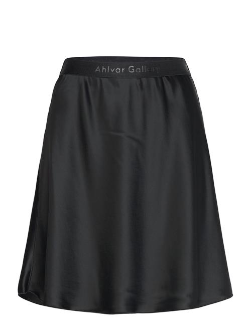 Ahlvar Gallery | Hana Short Satin Skirt | XL