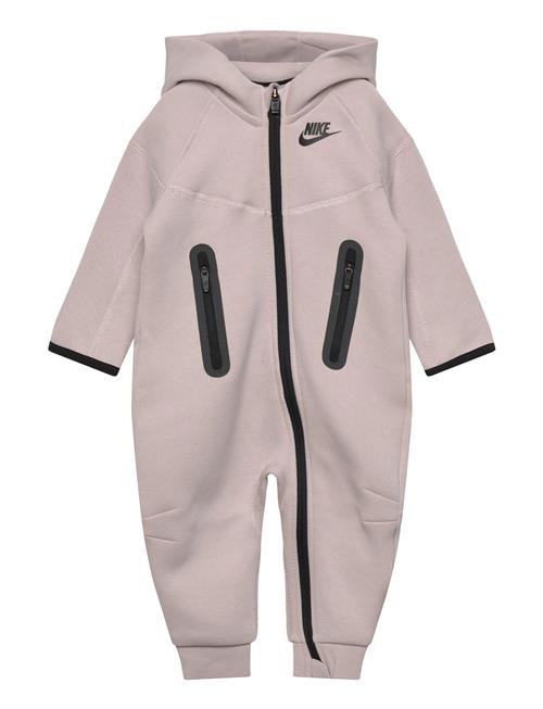 Nike | Nkn Tech Fleece Hooded Coveral | 56/62CM