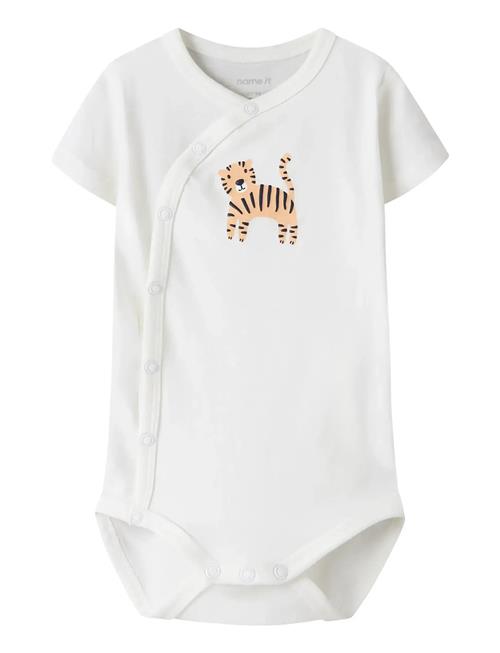 name it | Nbmvacion Ss Wrap Body | 86