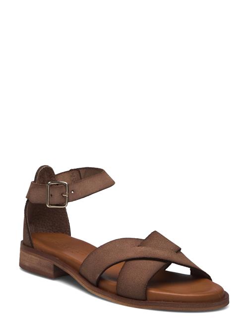 Pavement | Kendra Suede | 39