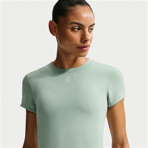 Kortærmet NikeCourt Advantage-Dri-FIT-tennisoverdel til kvinder - grøn