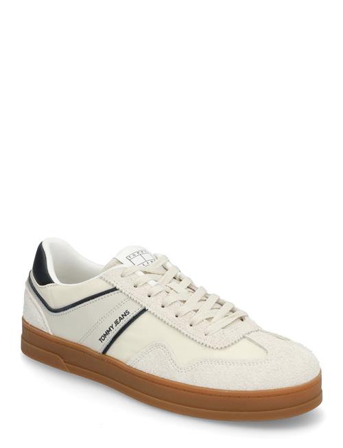Tommy Hilfiger | The Greenwich Mix Media | 41