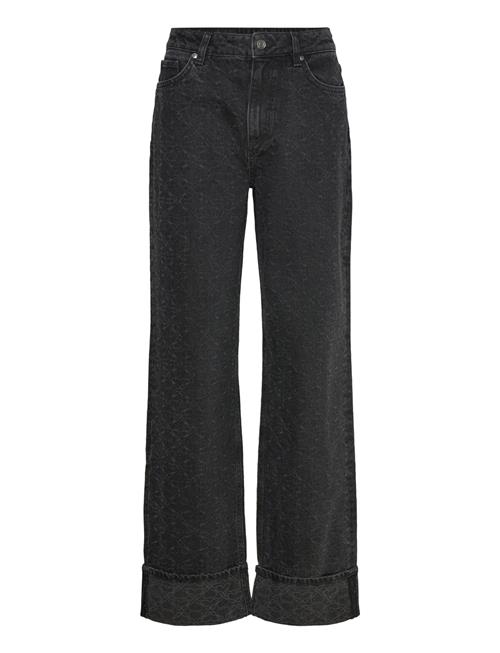 HUGO | Gealena_3 | 29 x 32