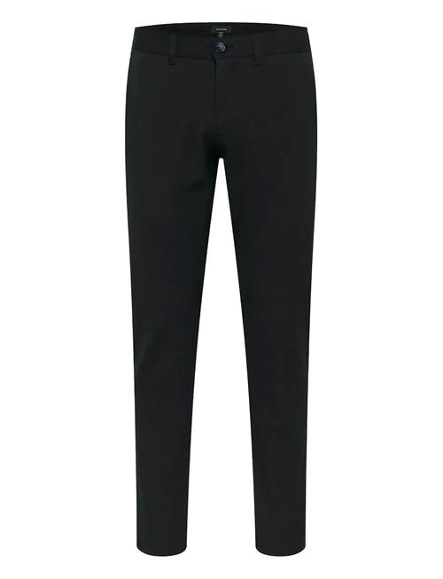 Matinique | Mapristu | 30 x 34