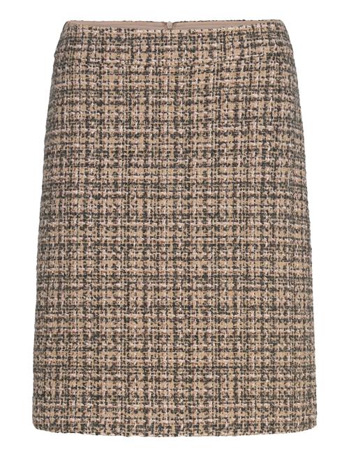 Claire Woman | Cwnanina | 44