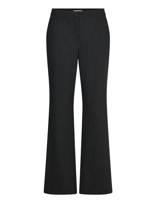 Claire Woman | Cwthira | 36