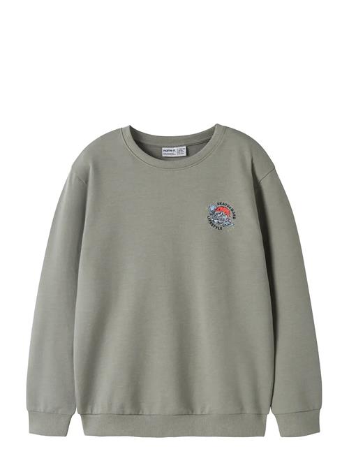 name it | Nkmvalexander Ls Nreg Sweat Unb | 134-140