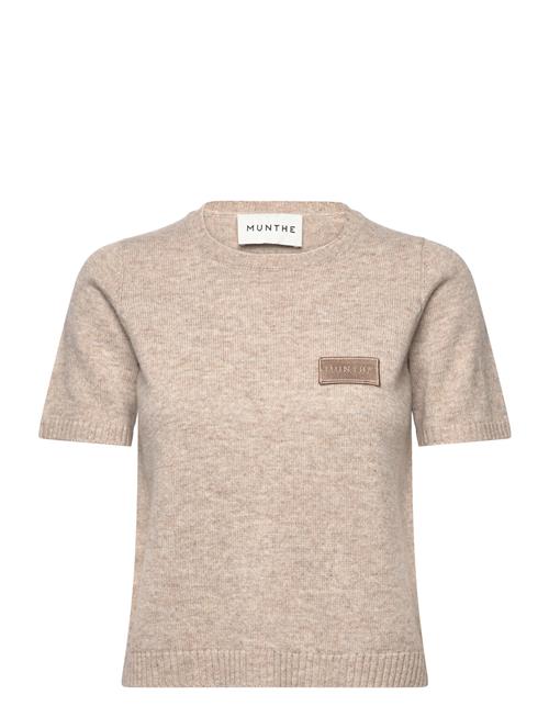 Munthe | Pantas | 38