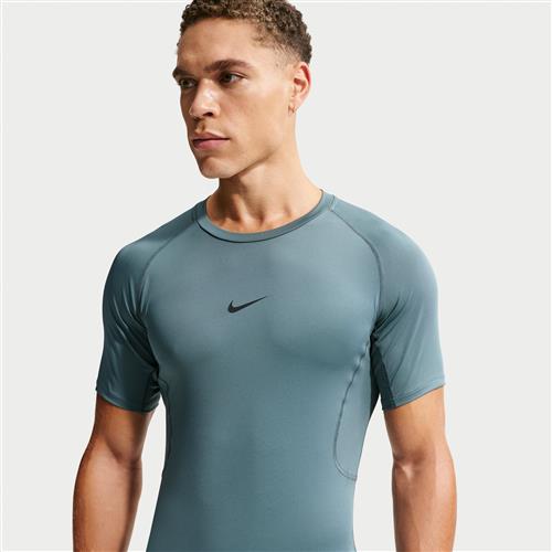 Tætsiddende Nike Pro Dri-FIT-fitnessoverdel med korte ærmer til mænd - grå