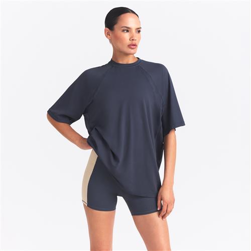 Oversized NikeSKIMS Airy-T-shirt til kvinder - blå